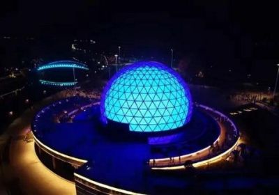 Équipement de théâtre en dôme